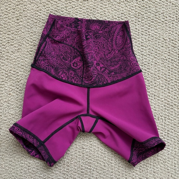 Lululemon Wunder Under 6 inch Shorts (Hi-Rise) Antique Paisley - Picture 3 of 7